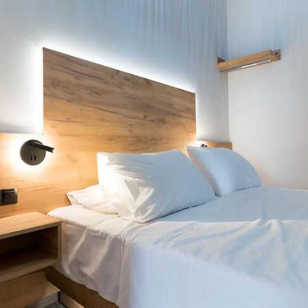 Jacuzzi Suite Piazza Dei Leoni كاندية المظهر الخارجي الصورة