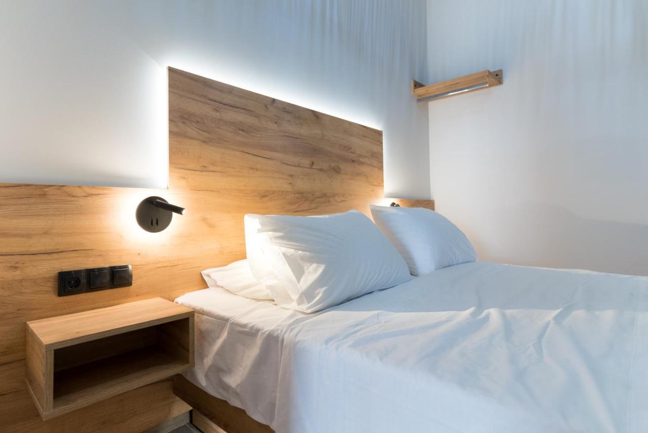 Jacuzzi Suite Piazza Dei Leoni كاندية المظهر الخارجي الصورة